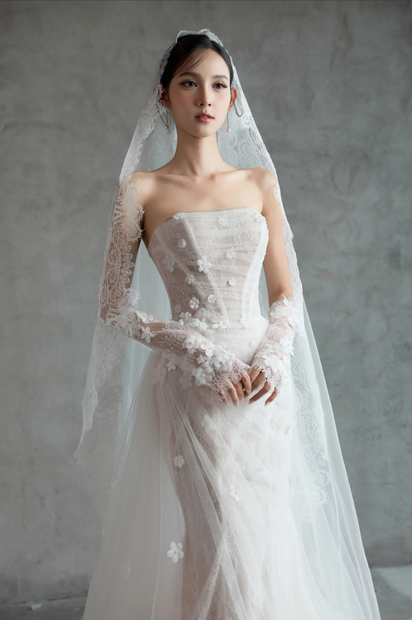 Featured Gown 2