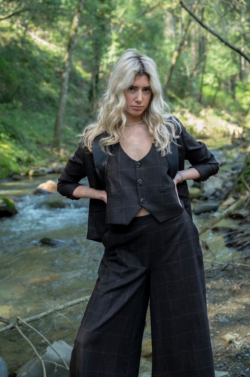 Luxury Bespoke Custom tailored suits that are hand stitched full canvas and milanese buttonhole by Seth Eden serving Saratoga, Palo Alto, Atherton, Woodside and Los Altos.