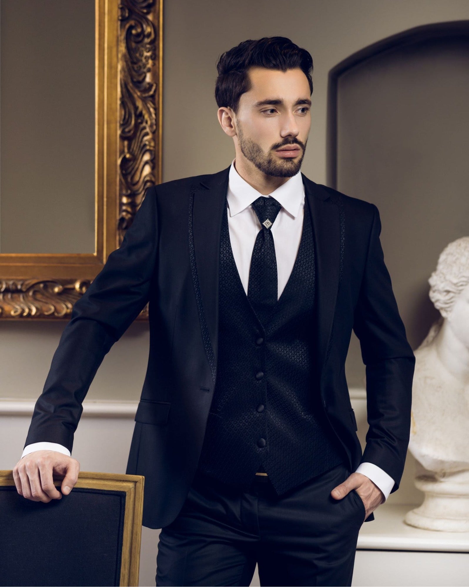 Bespoke custom tailored suits San Jose: Seth Eden menswear serving Atherton, Palo Alto, Los Altos, and Saratoga executives.  Couples cohesive styling and power suits